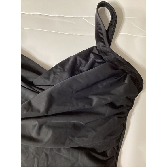 New. Miraclesuit drape swimsuit. Retails $180. Size 16 - Picture 8 of 11